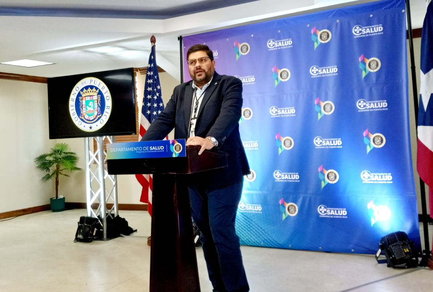 Secretario de Salud insta a las embarazadas a vacunarse contra el COVID-19