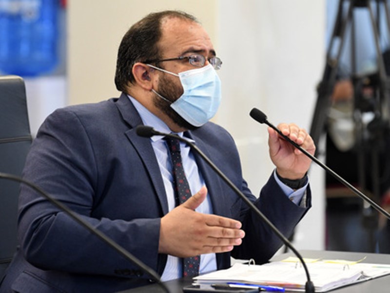 El secretario de Educación Eliezer Ramos Parés.